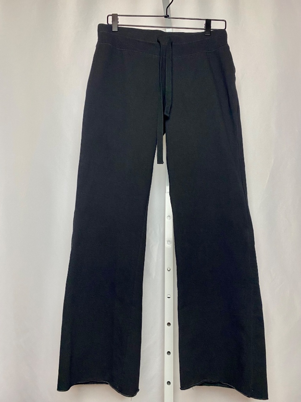 Old Navy Womenʻs Black Adjustable Drawstring Waistband Flare Sweatpants Medium